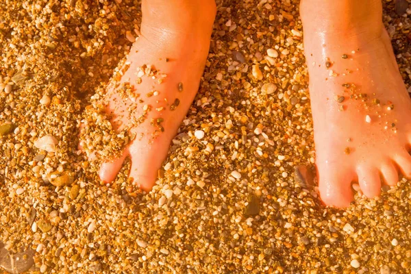 Sommerferien Kinderfüße Sand Meer Hautnah Erleben — Stockfoto