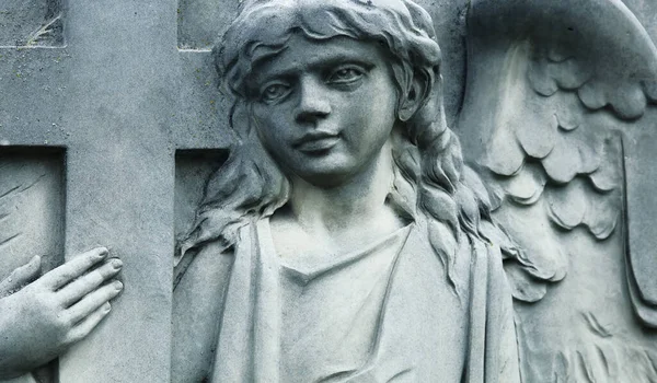 Ancienne Statue Pierre Ange Avec Croix Comme Symbole Christianisme Mort — Photo