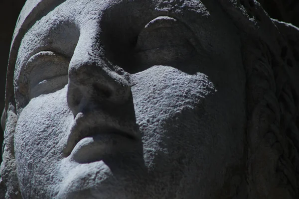 Fragmento Estátua Antiga Deusa Sabedoria Vitória Atena — Fotografia de Stock