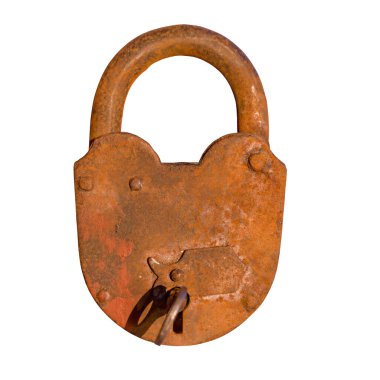 Eski model paslı metal beyaz arka planda izole görünüyor. Güvenlik kavramı.