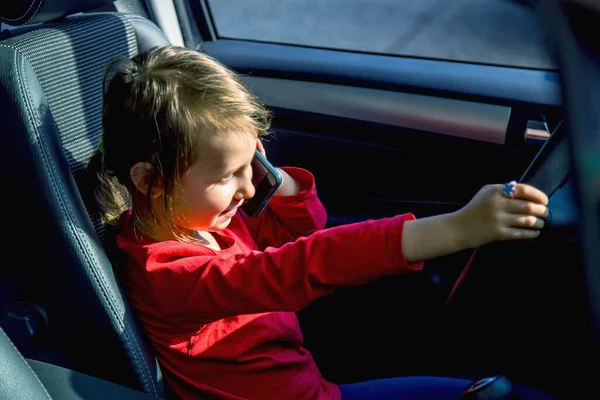 Gevaren Risico Van Minderjarigen Rijden Verkeersveiligheid Regel Overtreding Gebrek Aan — Stockfoto