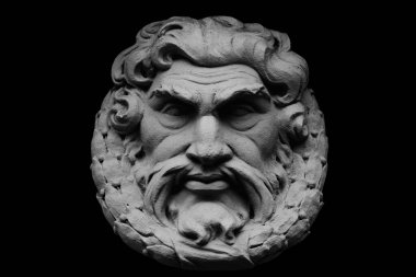 Tanrım, Zeus. Siyah arkaplanda izole edilmiş antik heykel. 