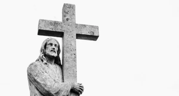 Ancient Stone Statue Jesus Christ Cross Free Copy Space Text — Stock Photo, Image