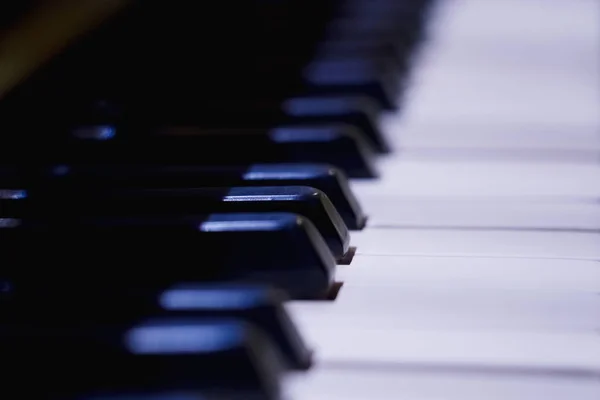 Музична Концепція Крупним Планом Чорно Білі Клавіші Старовинної Клавіатури Піаніно — стокове фото