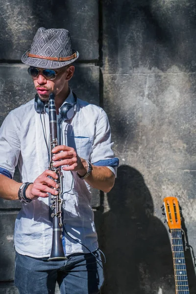 Portrait Street Musician Playing Clarinet City Sidewalk Vertrical Image — Stock Photo, Image