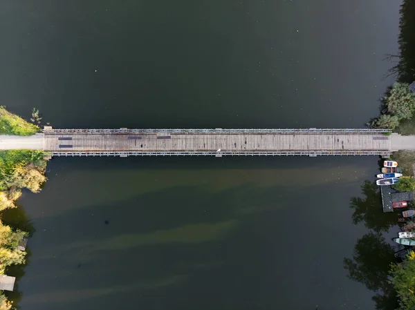 Старий Дерев Яний Міст Рейками Над Річкою Тлі Заходу Сонця — стокове фото