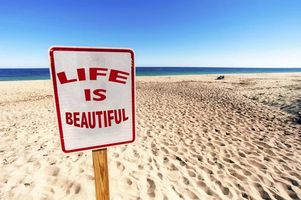 Life is beautiful Sign — Stock Photo, Image
