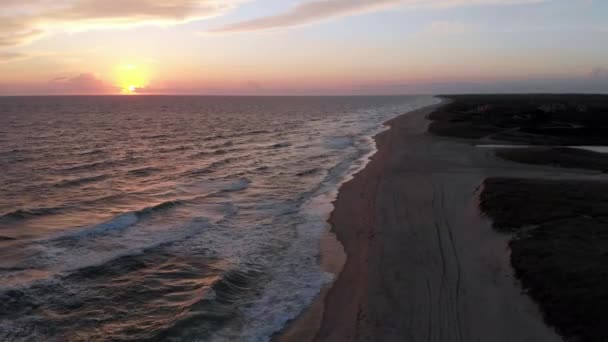 Vzdušná Záběry Západu Slunce Pláži Miacomet Nantucketu Slavná Turistická Atrakce — Stock video