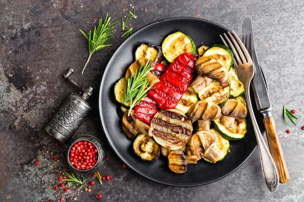 Gegrilde Groenten Salade Salade Van Gegrilde Courgette Aubergine Paprika Champignons — Stockfoto