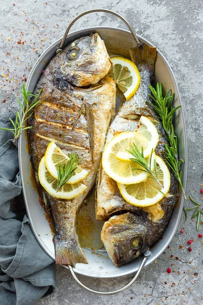 Pescado Dorado Horno Besugo Dorada Pescado Parrilla — Foto de Stock