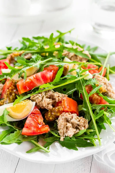 Salade Met Tonijn Groente Salade Met Gekookt Tonijn Rucola Vissalade — Stockfoto