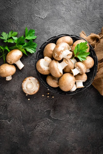 Des Champignons Champignons Frais Dans Panier — Photo