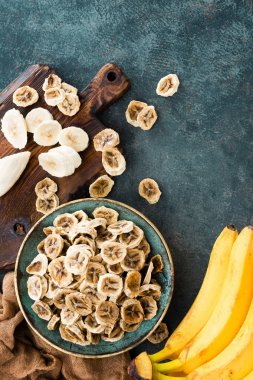 Kurutulmuş muz fiş ve taze muz