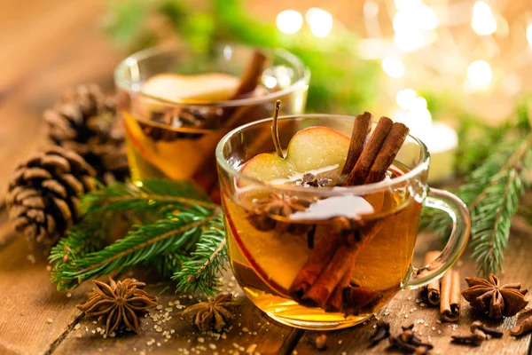 Sidra Caliente Con Canela Clavo Olor Anís Bebida Tradicional Navidad —  Fotos de Stock