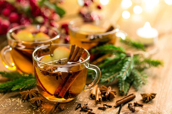 Sidra Caliente Con Canela Clavo Olor Anís Bebida Tradicional Navidad —  Fotos de Stock