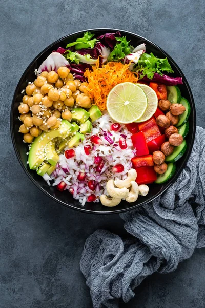 Здорова Вегетаріанська Миска Будди Свіжим Овочевим Салатом Рисом Нутом Авокадо — стокове фото