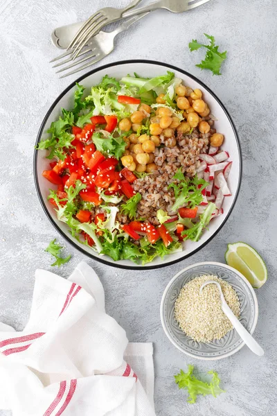 Bol Sain Délicieux Avec Sarrasin Salade Pois Chiches Poivre Frais — Photo