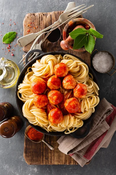 Espaguetis Con Salsa Tomate Albóndigas —  Fotos de Stock