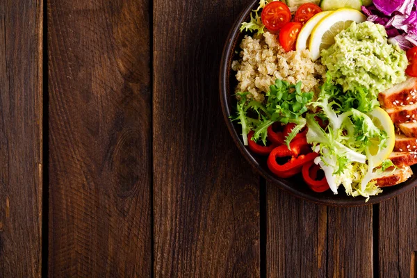 Buddha Mísa Miska Zdravý Vyvážený Oběd Quinoa Grilované Kuřecí Maso — Stock fotografie