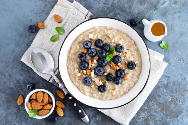 Oatmeal Fresh Raw Blueberry Almond Nuts Honey Breakfast Healthy Vegetarian — Stock Photo, Image