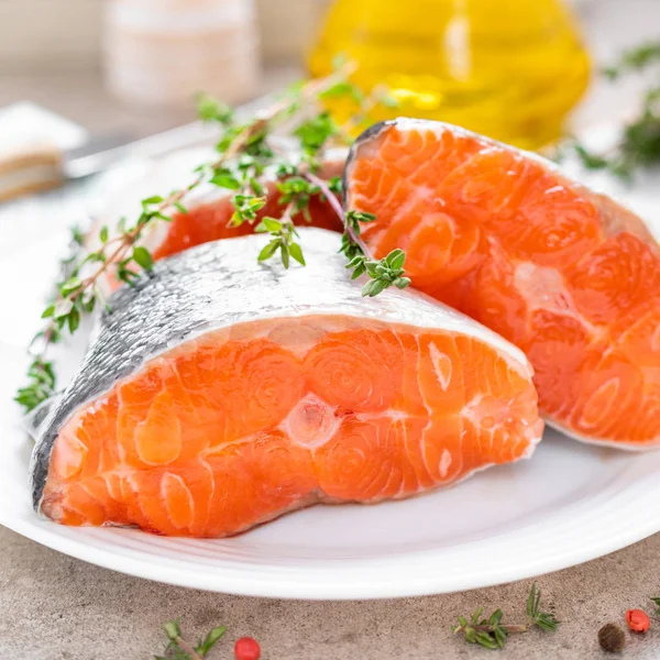 Fresh Raw Salmon Fish Steaks White Kitchen Background — Stock Photo, Image