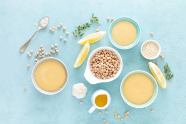 Nohut soslu taze limon suyu, susam, sarımsak ve zeytin yağı