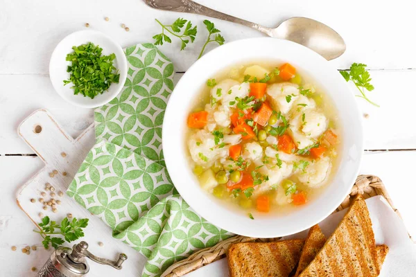 Sopa Verduras Con Coliflor Zanahoria Guisantes Verdes Cebolla Patata — Foto de Stock
