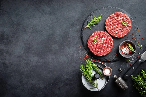 Fresh Raw Minced Beef Steak Burgers Spices — Stock Photo, Image