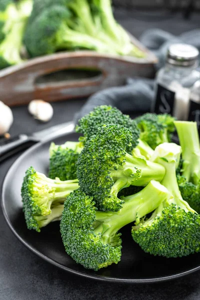 Verse Rauwe Broccoli Aan Boord — Stockfoto