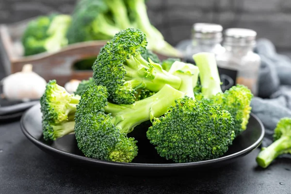 Verse Rauwe Broccoli Aan Boord — Stockfoto