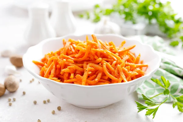 Salat Mit Frischen Rohen Karotten Koreanischer Karottensalat — Stockfoto