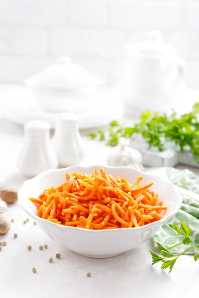 Ensalada Con Zanahoria Fresca Cruda Ensalada Zanahoria Coreana —  Fotos de Stock