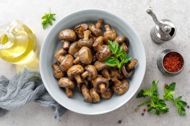 Kızarmış mantar, champignons, üst görünümü