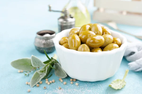 Aceitunas Verdes Tazón — Foto de Stock