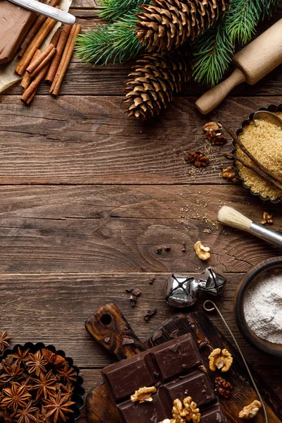 圣诞节或新年烹饪质朴的木制背景 食物成分烹饪节日菜肴 圣诞节烘焙 木桌上诺埃尔糕点的节日烹饪框架 — 图库照片