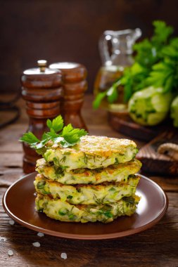 Kabak ve yeşillikile sebze börek