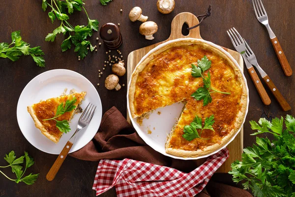 Quiche Lorraine Torta Salata Fatta Casa Crostata Con Carne Pollo — Foto Stock