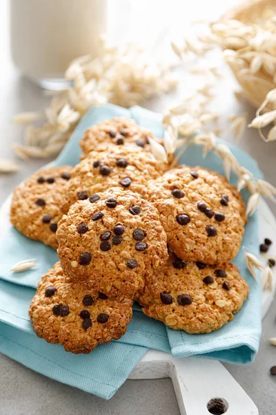Homemade Oatmeal Cookies Chocolate Drops Milk Breakfast — Stock Photo, Image