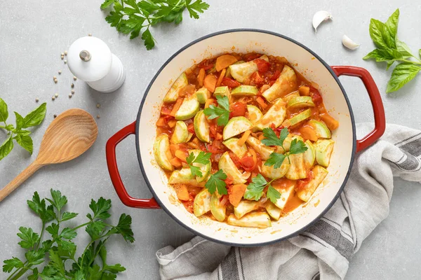 Verduras Salteadas Calabacín Zanahoria Cebolla Ajo Tomates —  Fotos de Stock