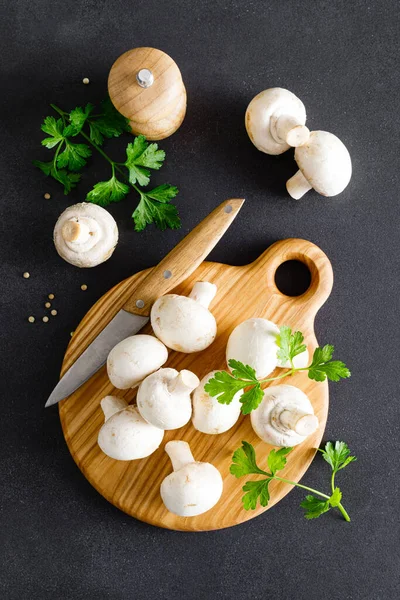Frische Rohe Weiße Champignon Pilze — Stockfoto