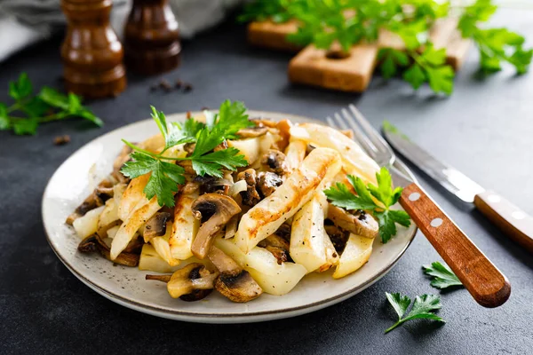 Kartoffeln Gebraten Mit Champignon Pilzen — Stockfoto