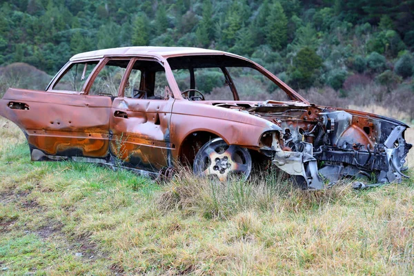 Burnt Out Car Side Road — Stock Photo, Image