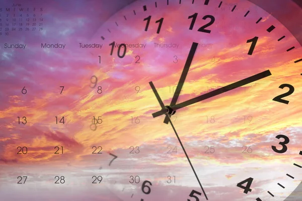 Uhr Und Kalender Strahlenden Himmel Die Zeit Vergeht — Stockfoto