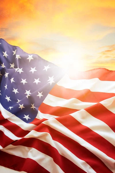 American Flag Bright Sky — Stock Photo, Image