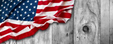 Amerikan bayrağı ve tahta tahtalar