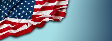 Mavi arka planda Amerikan bayrağı