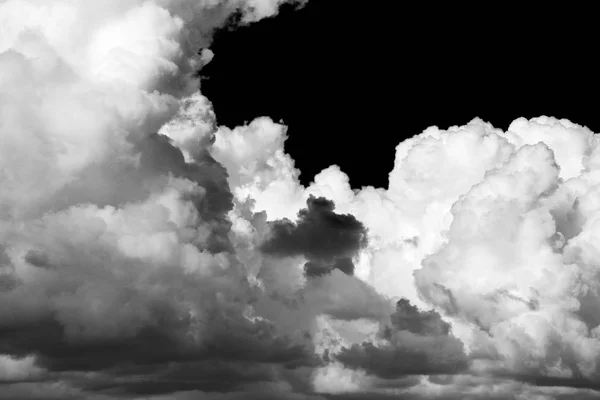 Nubes Blancas Sobre Fondo Negro —  Fotos de Stock