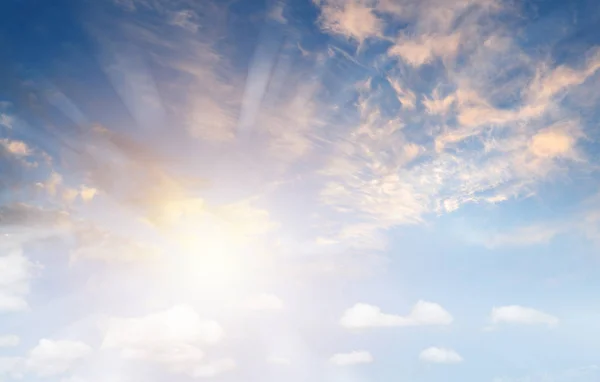 Sluneční Paprsky Zářící Obloze — Stock fotografie