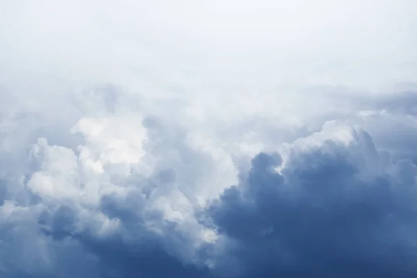 Fluffy Putih Awan Langit Biru — Stok Foto