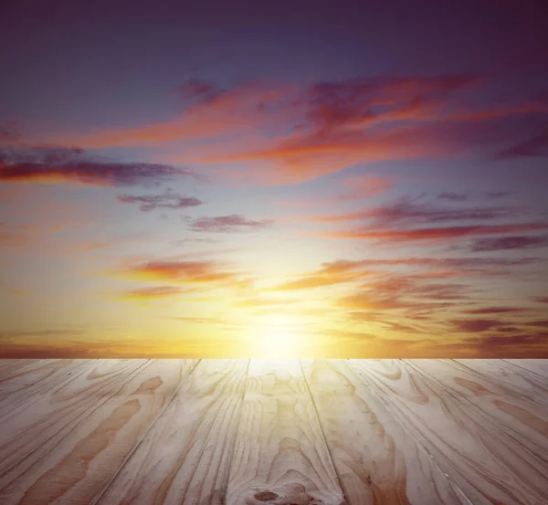 Holzboden Führt Den Himmel — Stockfoto